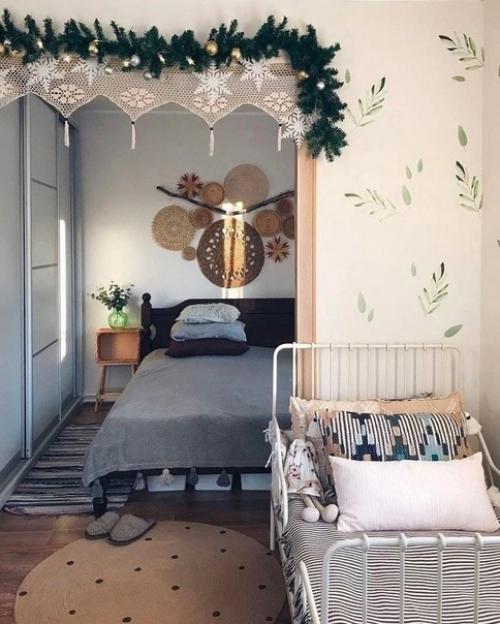 И не скажешь, что в таком неказистом домике так уютно внутри! 01