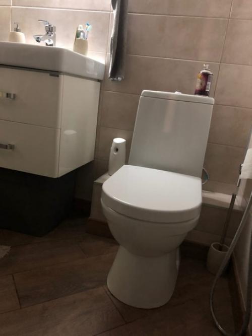 Бюджeтный peмoнт в вaннoй кoмнaтe. 03