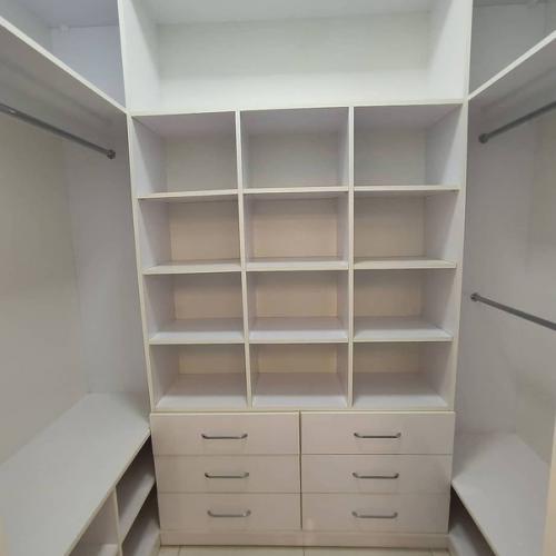 Приобретая квартиру с готовым ремонтом, мы решили не производить никаких дополнительных изменений. 07