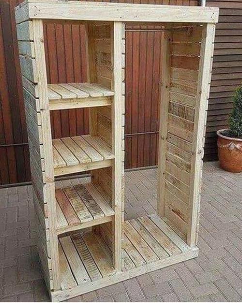 Вот вам еще несколько примеров мебели из поддонов и бакалейных ящиков. 02