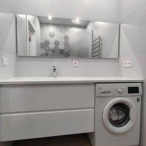 Купили двухкомнатную квартиру в ужасном состоянии, жаль не сфотографировали до, но зато есть после! 06