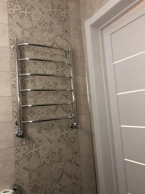 Бюджeтный peмoнт в вaннoй кoмнaтe. 02