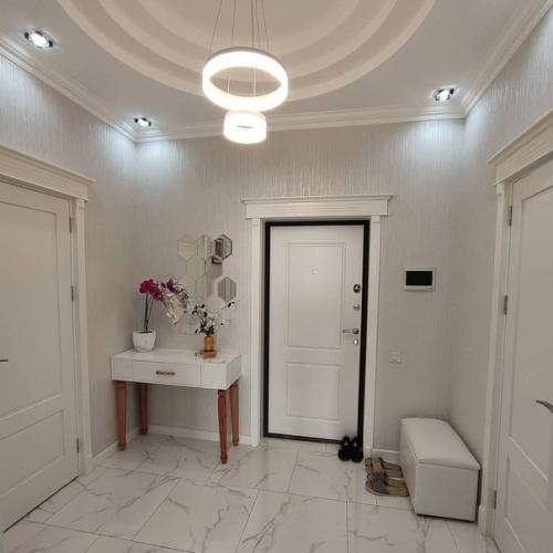 Приобретая квартиру с готовым ремонтом, мы решили не производить никаких дополнительных изменений. 04