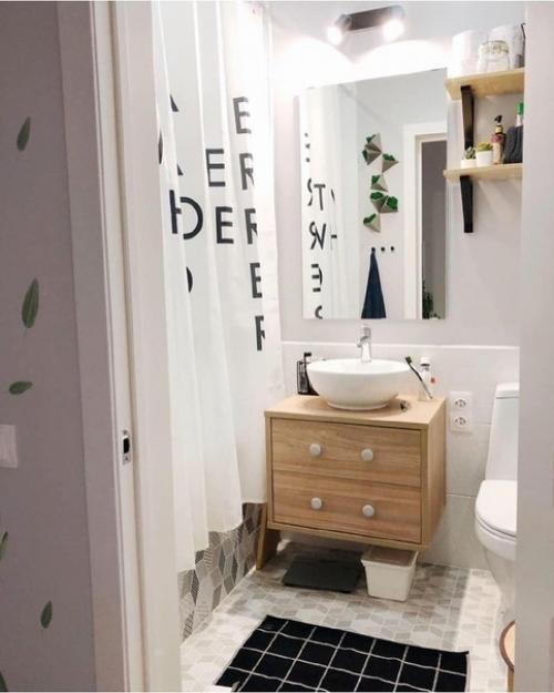 Очень приятно было бы видеть, как холодильник идеально вписывается в стиль кухни, но не хватило места. 07