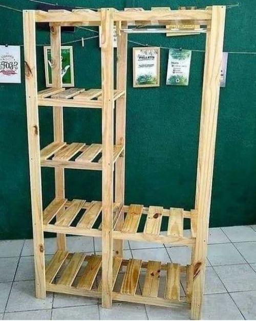 Вот вам еще несколько примеров мебели из поддонов и бакалейных ящиков. 07