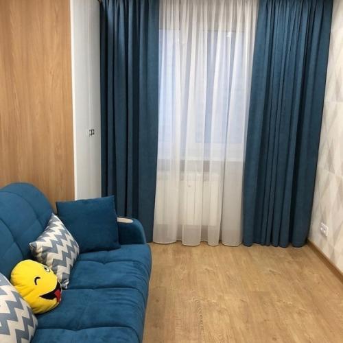 У сына подростка в комнате был очень старый ремонт, решили обновить. 04