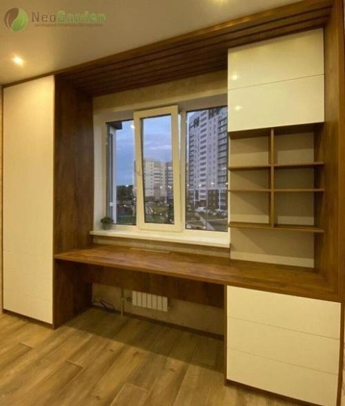 Сейчас стало популярным, делать рабочую зону для детей у окна. 02