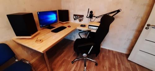 Стол для работки своими руками, обошелся всего в 3. 5 тыс. 04