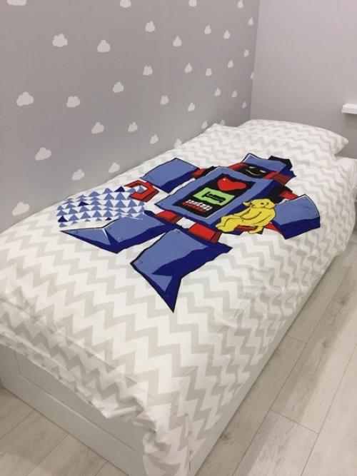 Комната сына.  Переживала, как бы не было серо. 01