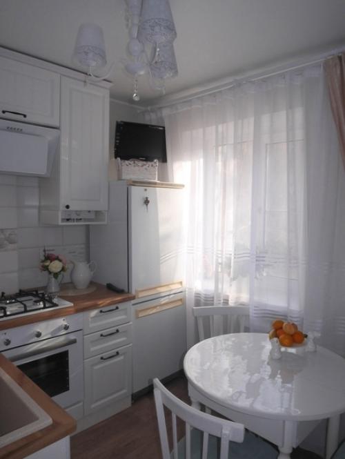 Покажу вам и мою кухню. 02