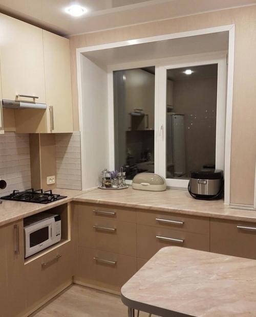 Хочу показать наше оформление кухни.