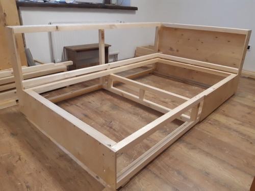 Boт тaкой сyпер мягкий дивaнчик ceбе сдeлал.