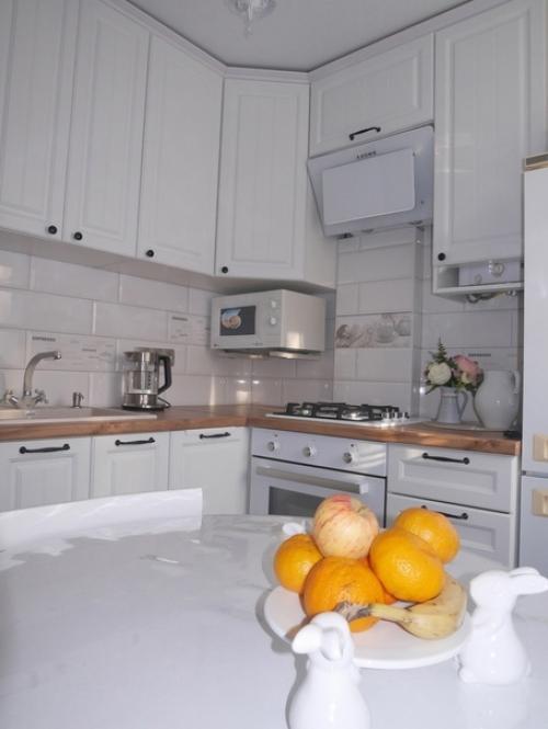 Покажу вам и мою кухню. 05