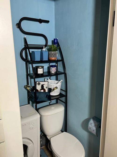 Получила комнату в общежитии, и своими силами превратила её в очень уютную студию. 06