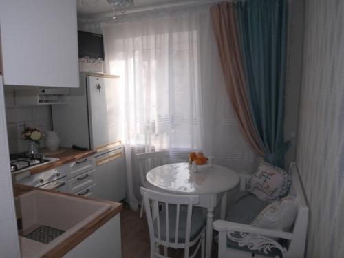 Покажу вам и мою кухню. 01