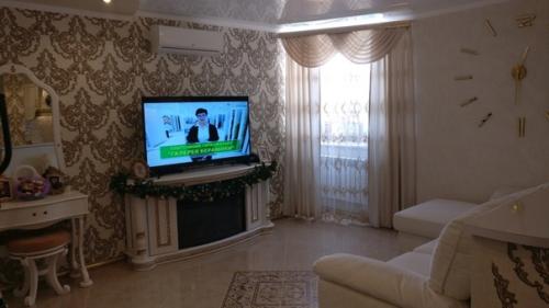 Закончили ремонт в моей студии. 02