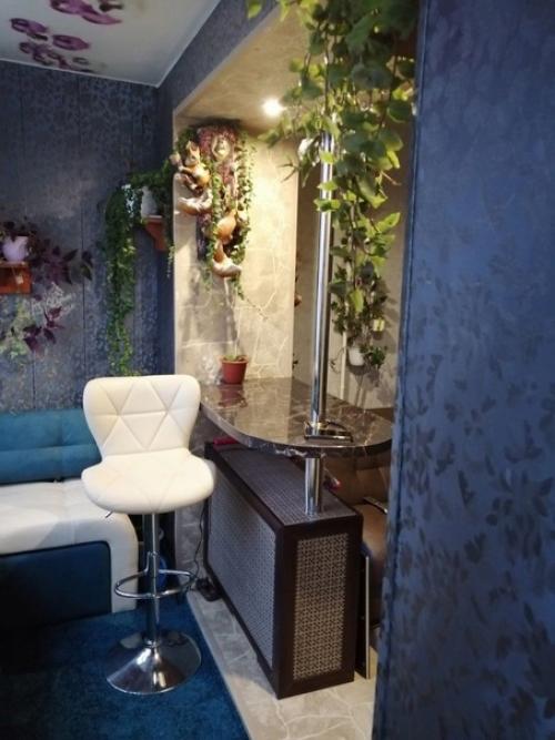 Долго не могли решиться, но все же взяли и объединили балкон с кухней. 03