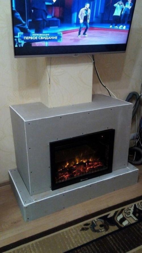 Муж смастерил такой вот декоративный каминчик нам в квартиру по моей просьбе. 04