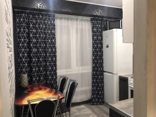 Кухню делали руками мужа, всё сами. 03