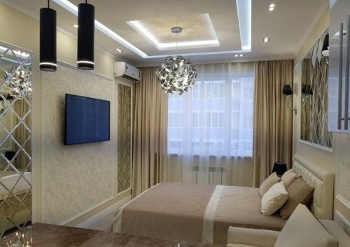 Это наша с мужем 26 квадратная студия. 03