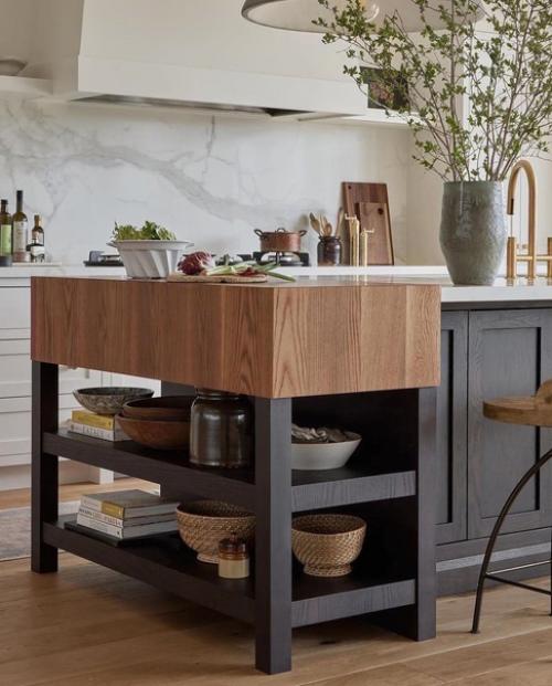 Кухня - гостиная в канадском стиле привлекает внимание своей функциональностью и воздушностью. 05