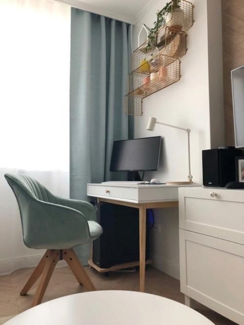 В этой квартире очень явно чувствуется, что ее хозяйка обладает отличным вкусом и хорошим чувством стиля. 08