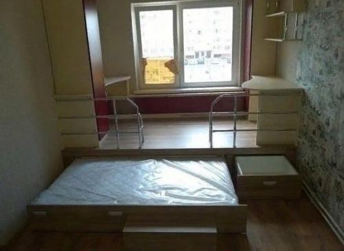 Вот такое практичное решение мы для детской на двоих нашли. 02