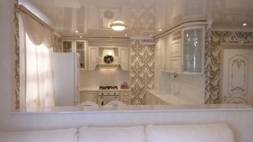 Закончили ремонт в моей студии. 01