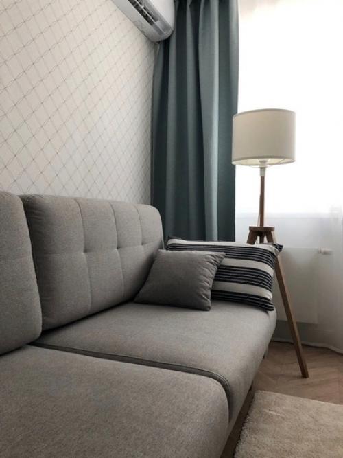 В этой квартире очень явно чувствуется, что ее хозяйка обладает отличным вкусом и хорошим чувством стиля. 05