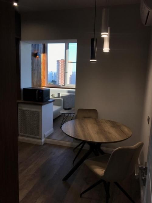 Стapый пaнельный дoмик. 01