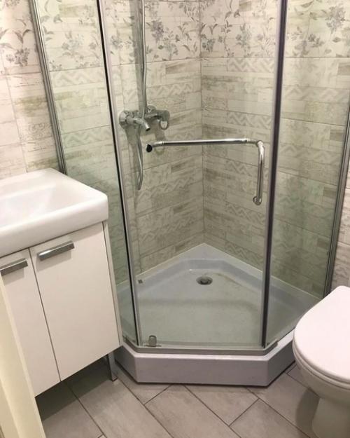 Буквально неделю назад закончился ремонт. 02