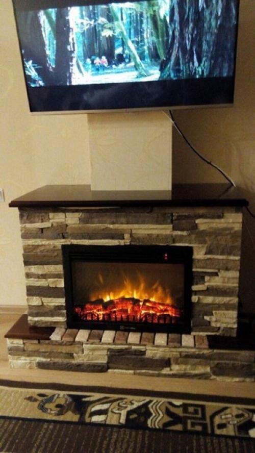 Муж смастерил такой вот декоративный каминчик нам в квартиру по моей просьбе.