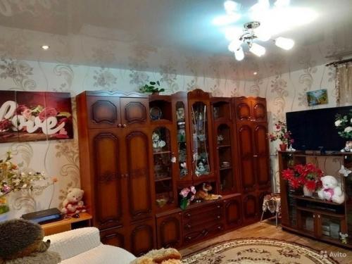 Яркий интерьерчик) тут долго можно разглядывать детали. 03