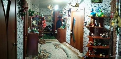 Яркий интерьерчик) тут долго можно разглядывать детали. 05