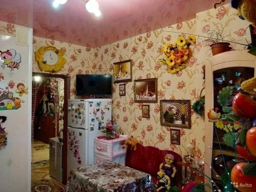 Яркий интерьерчик) тут долго можно разглядывать детали. 02