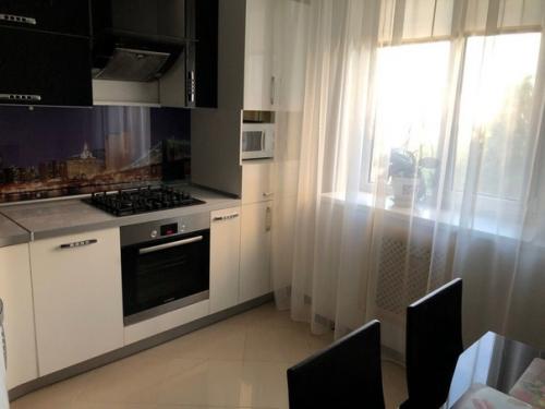 Вот наконец на днях мы свой долгожданный проект кухни добили. 01