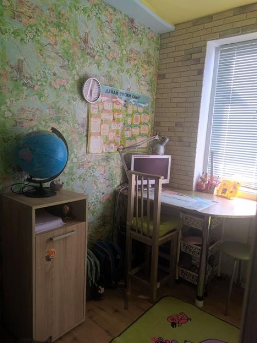 Такую комнату сделали для своих детей. 01