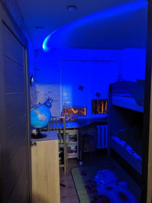 Такую комнату сделали для своих детей. 04