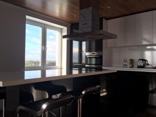 Показываю вам наш скромный ремонт в квартире, который мы решили сделать в неком таком деловом стиле. 01