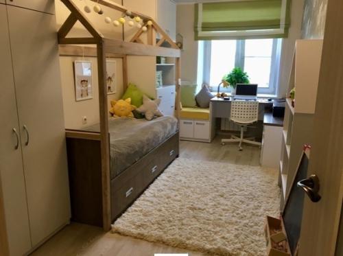 Вот так мы переделали старую гостинную, в стильную детскую комнату. 01