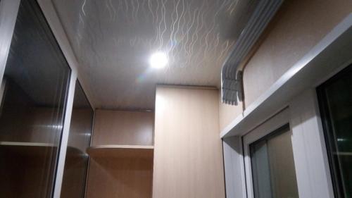 Мы с мужем превратили наш балкон в уютное и стильное пространство! 06