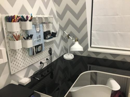 Простенький, но весьма уютный ремонт в комнате нашей дочки.