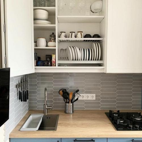 Наша небольшая кухня, сделанная по индивидуальному проекту. 01