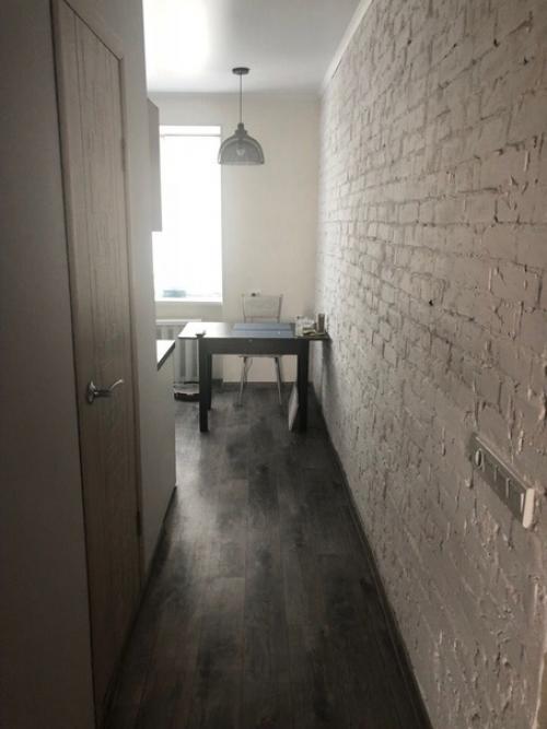 Купили такую вот квартиру в старом доме. 09