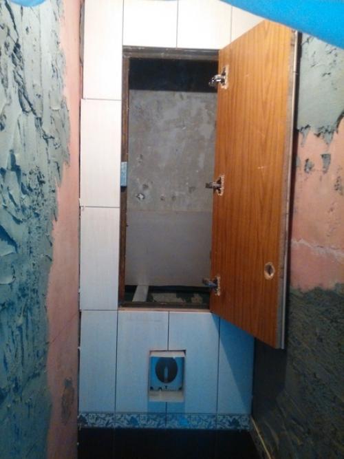 Показываю как я поэтапно делал ремонт в туалете, может послужить инструкцией для тех кто собирается заниматься тем же занятием. 02