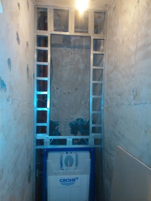 Показываю как я поэтапно делал ремонт в туалете, может послужить инструкцией для тех кто собирается заниматься тем же занятием. 01