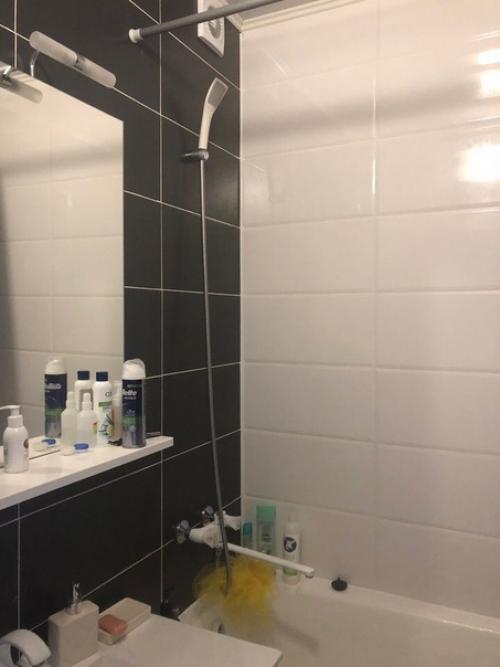 Купили такую вот квартиру в старом доме. 04