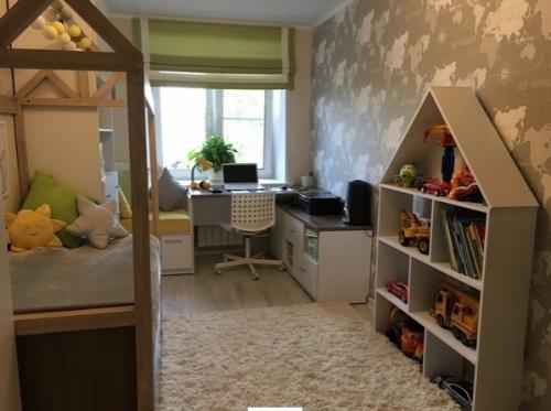 Вот так мы переделали старую гостинную, в стильную детскую комнату. 03