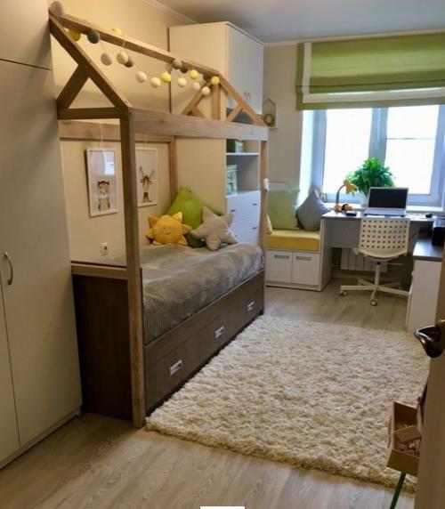 Вот так мы переделали старую гостинную, в стильную детскую комнату.