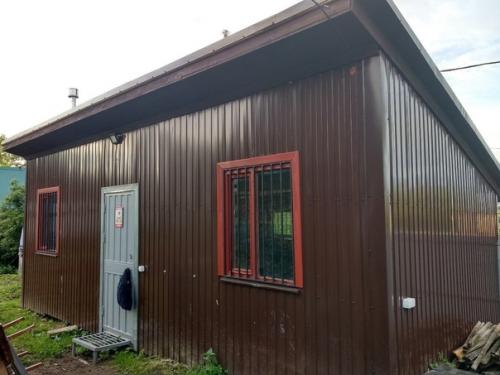 Хочу показать вам какую берлогу я себе соорудил на участке.